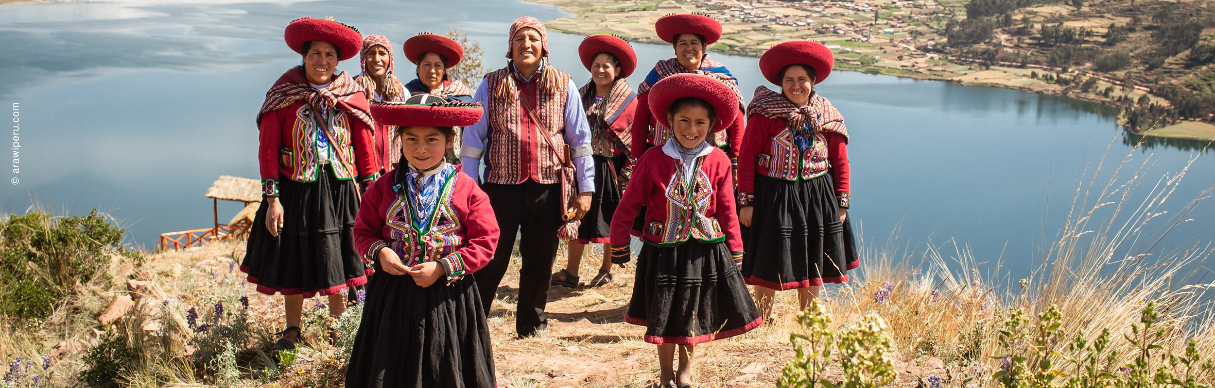 Peruanerinnen in traditioneller Kleidung